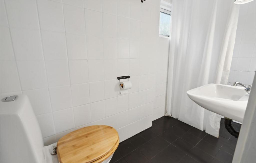 Nice Home In Faaborg With Wifi photo 3