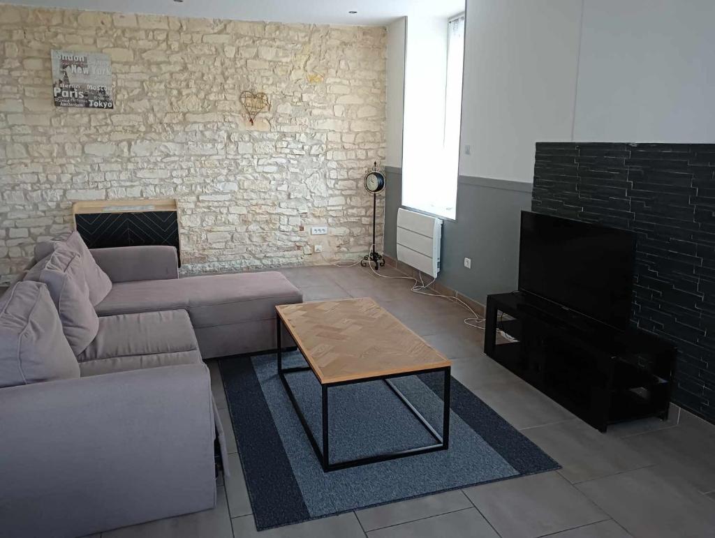 Maison montierchaume photo 2