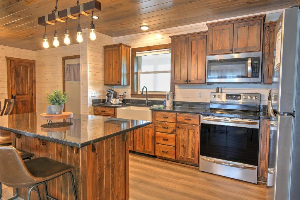 Premier Cottages by Amish Country Lodging photo 3