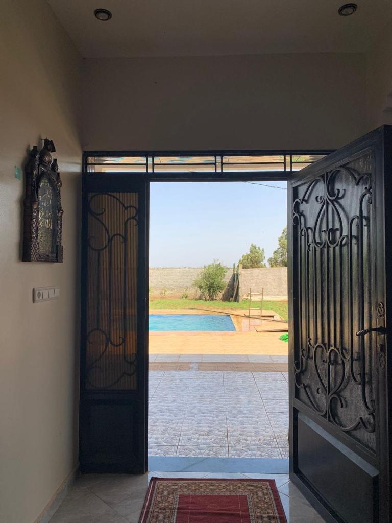 Villa avec piscine à louer aux environs de Birjdid 46km km de Casablanca route d'El Jadida photo 4