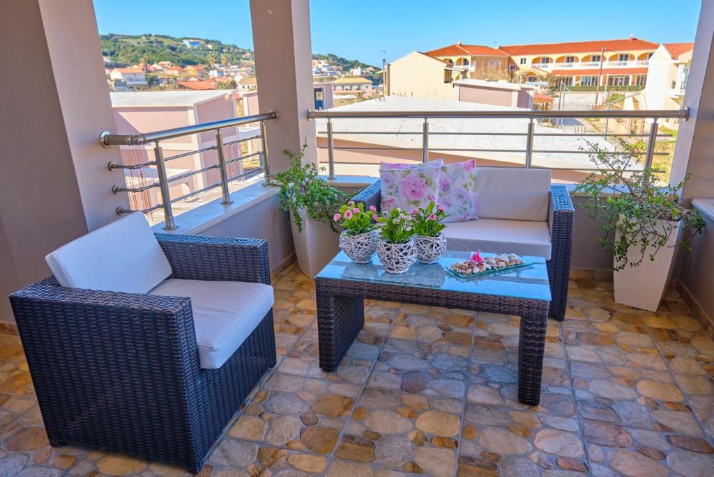 Elena Luxury Suite Agios Stefanos - Tap to explore photos