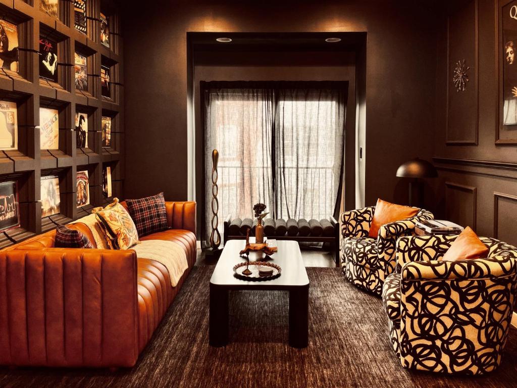 Trio Sonata, 3-Bed Rock n Roll Residence in Northern Liberties photo 1