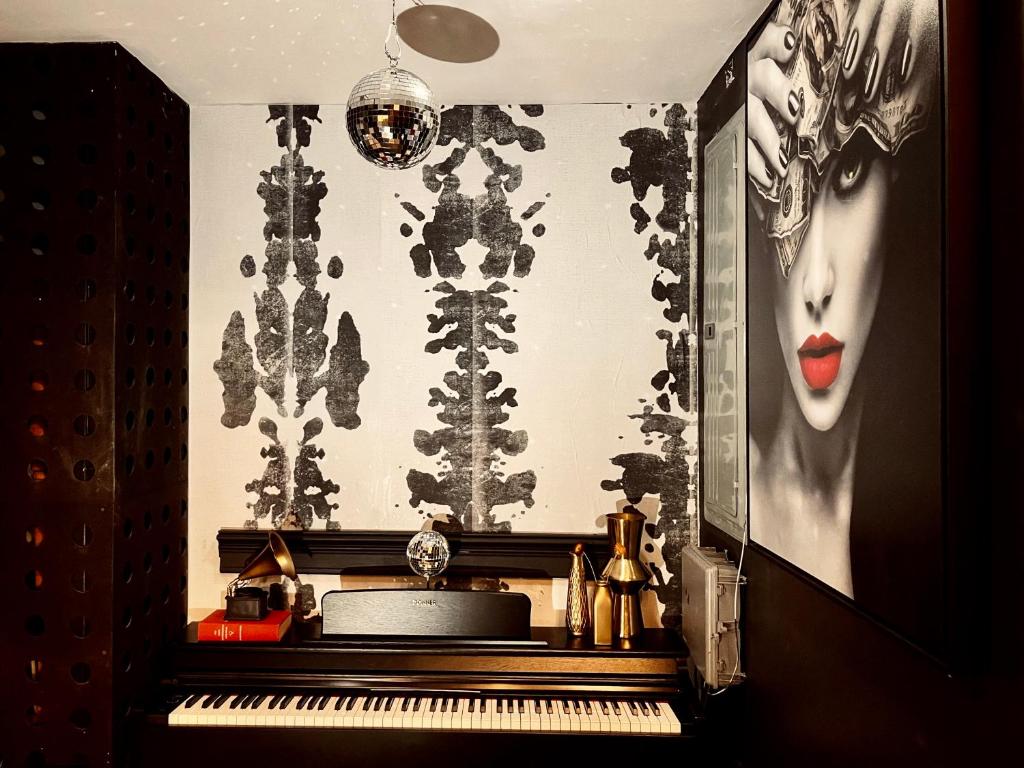Trio Sonata, 3-Bed Rock n Roll Residence in Northern Liberties photo 4