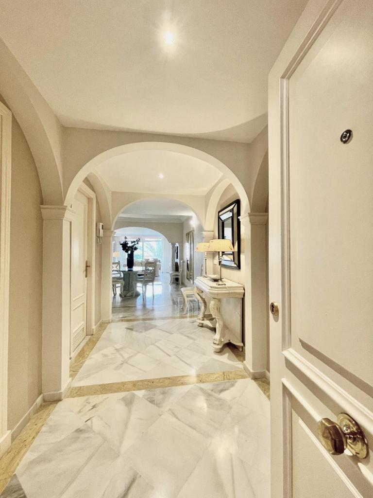 Magna Marbella - Apartamento de Lujo y golf en zona de Puerto Banús photo 1