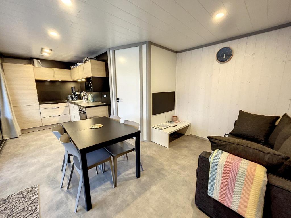 Chalet Jullouville, 3 pièces, 4 personnes - FR-1-361-527 photo 1