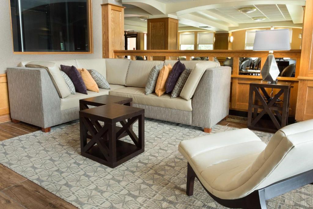 Drury Inn & Suites Lafayette LA photo 2