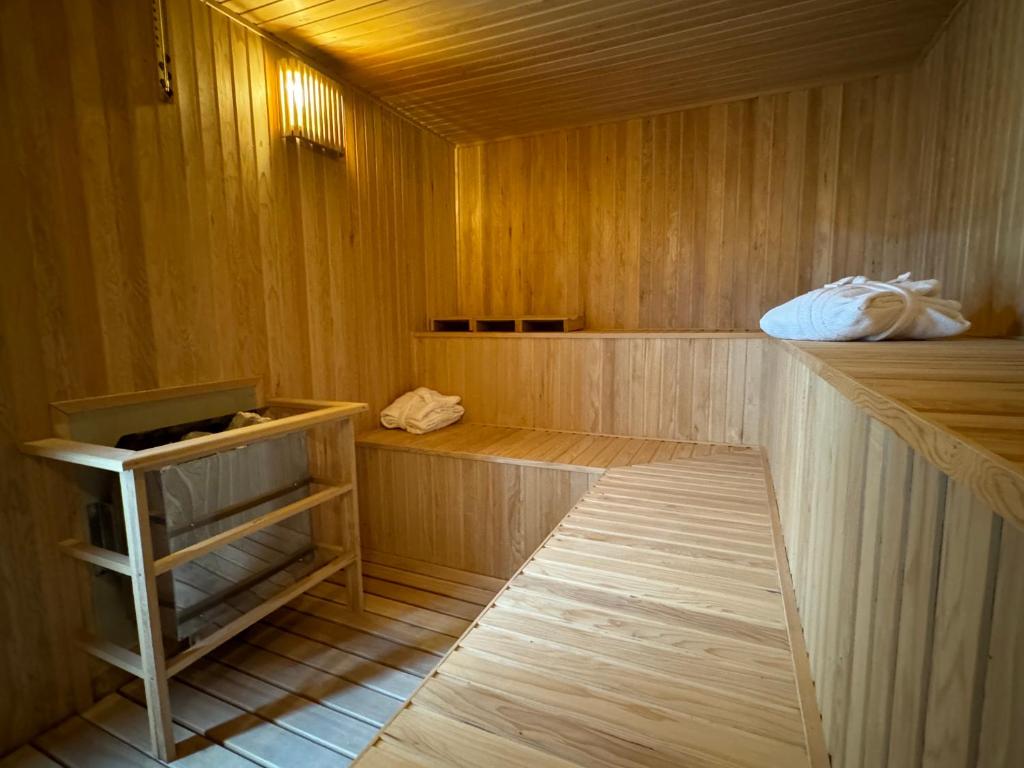 Guemes Hotel & Spa photo 3