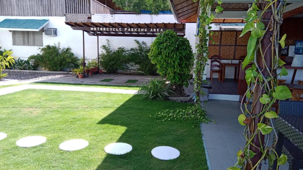 Bernis Hostel photo 4