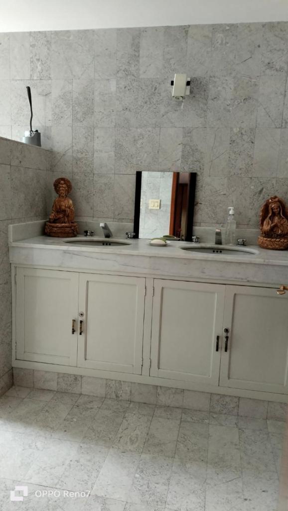 Habitaciones remodeladas con areas comunes photo 1