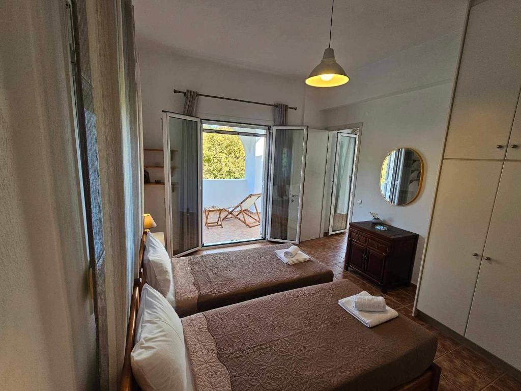 The hidden villas photo 3