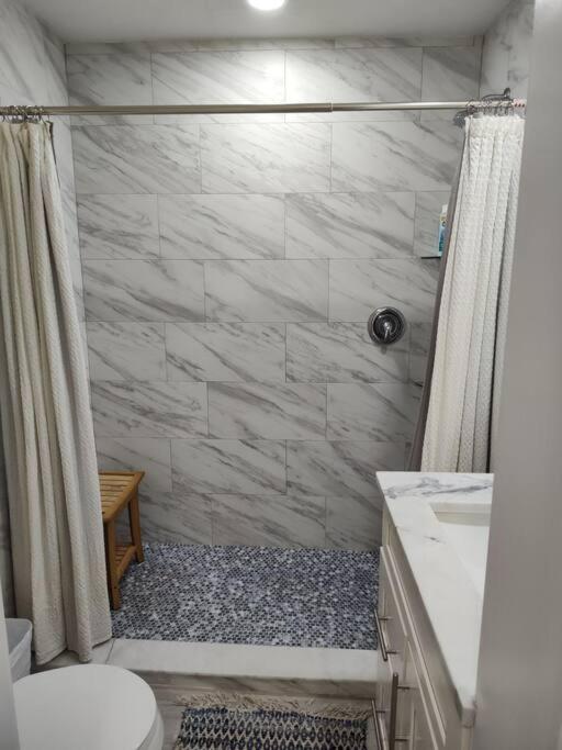 New Renovated! Half Duplex, .09 miles to the Beach photo 3