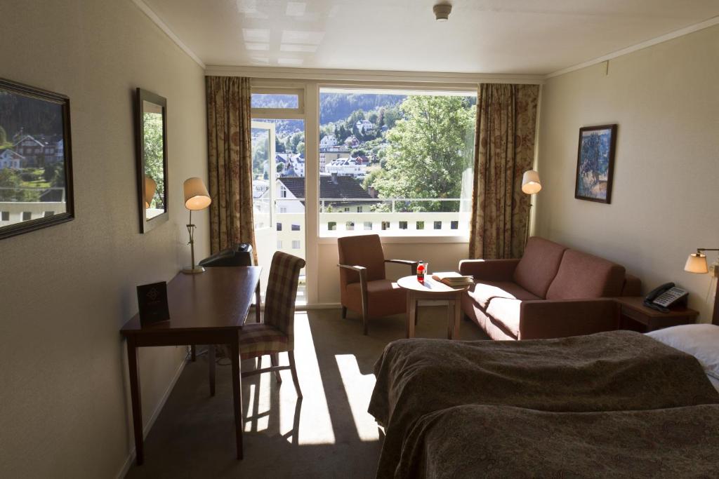 Kviknes Hotel photo 3