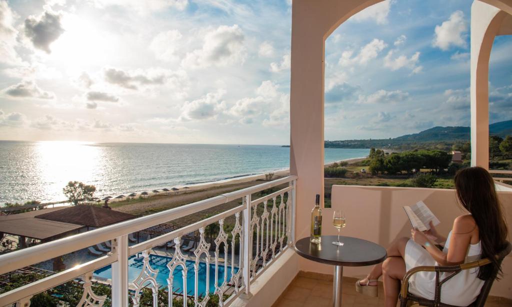Poseidon Beach Hotel photo 3