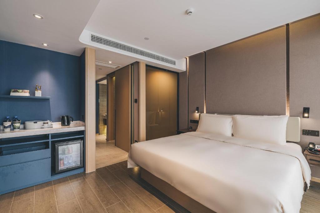 Atour Hotel Huzhou Dongwu photo 1