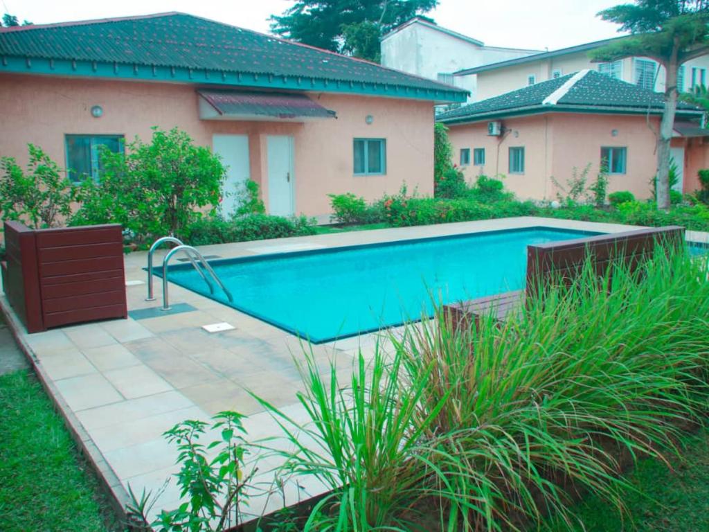 Studio piscine makosso