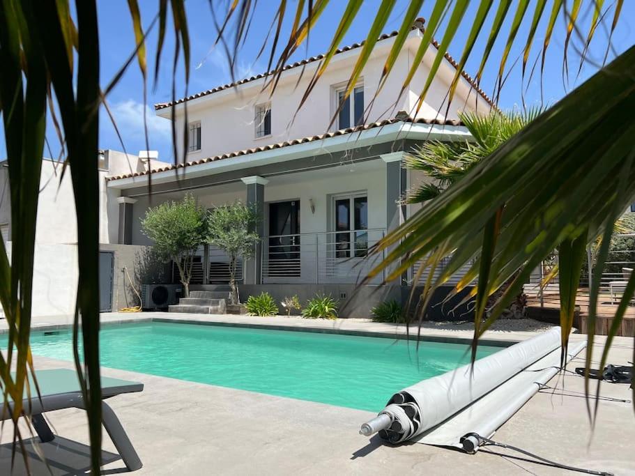 Maison avec piscine chauffée