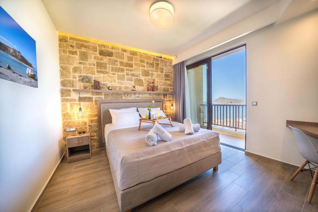 Golden View Luxury Villa Platanias - Tap to explore photos