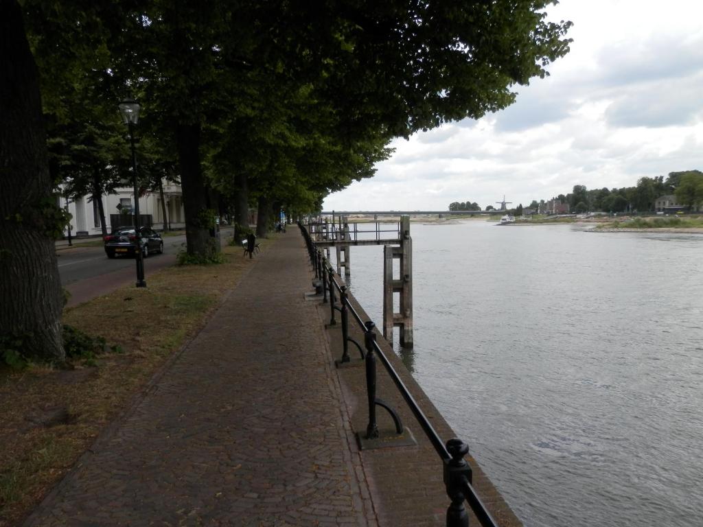 Binnen aan de Singel photo 4