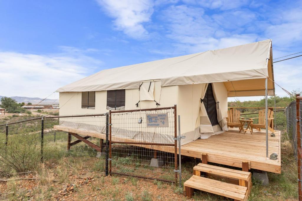 Silver Spur Homestead Luxury Glamping -The Miner image