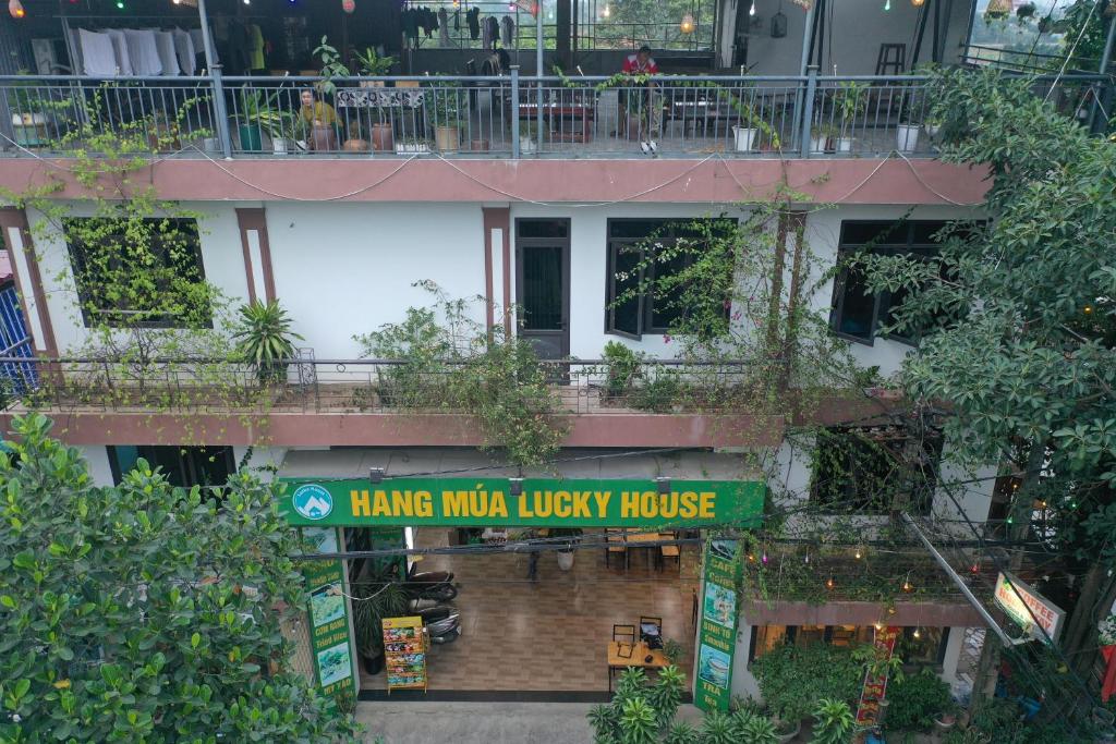 Hang Mua Lucky House