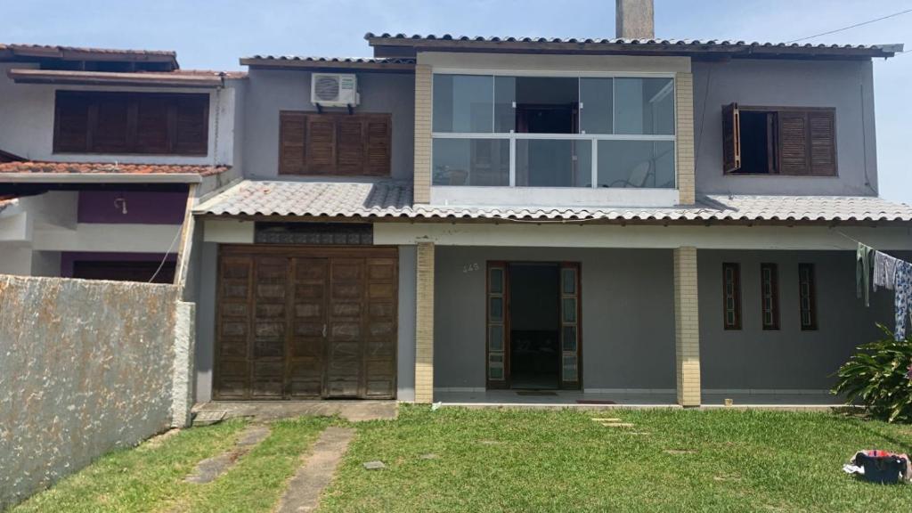 Casa com 4 quartos e piscina pra aproveitar