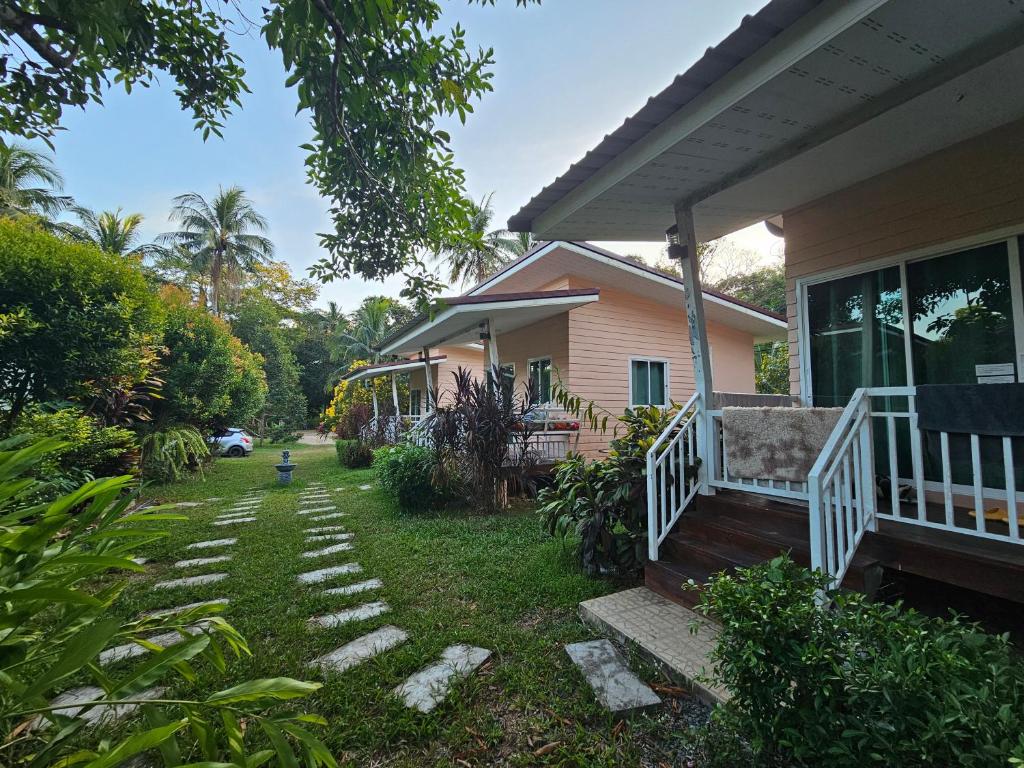 Baan suan khun ta บ้านพักสวนคุณตา photo 2