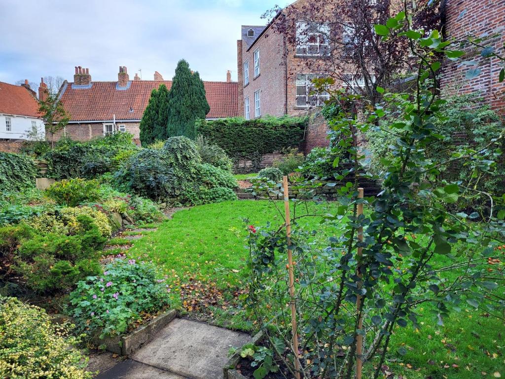 York Minster Garden - Tap to explore photos