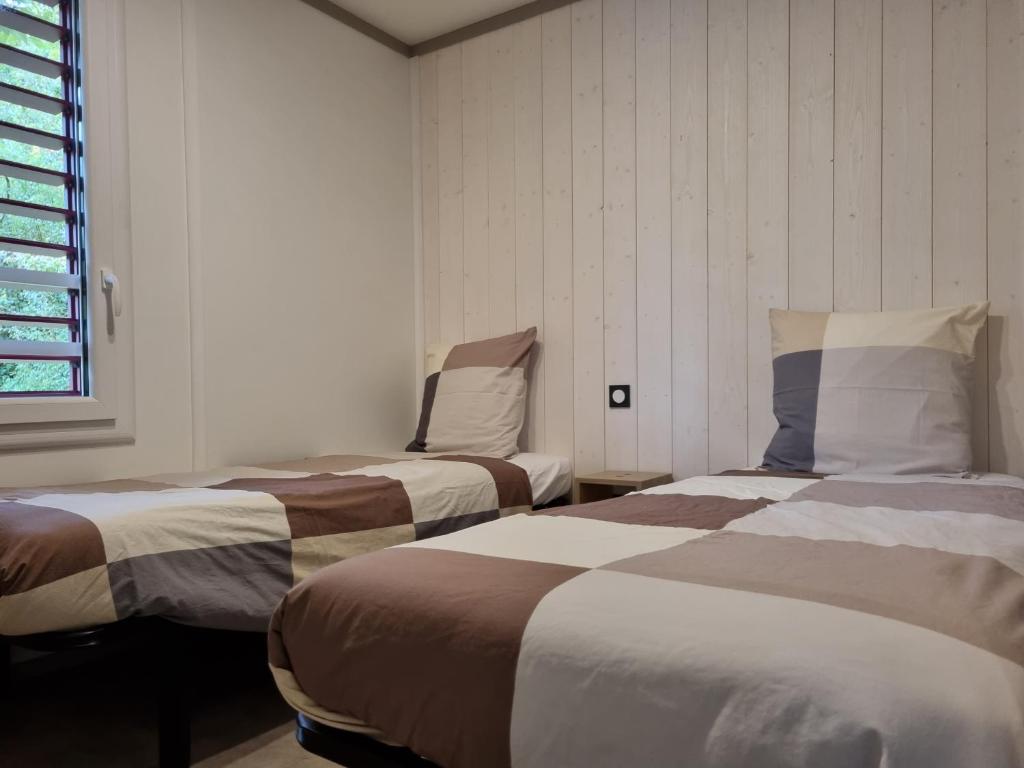 Chalet Etxetxoa, de 1 à 4 personnes avec SPA, terrain privé et piscine photo 3
