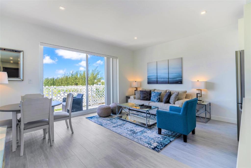 Cayman Luxury Rentals at The Grove photo 1