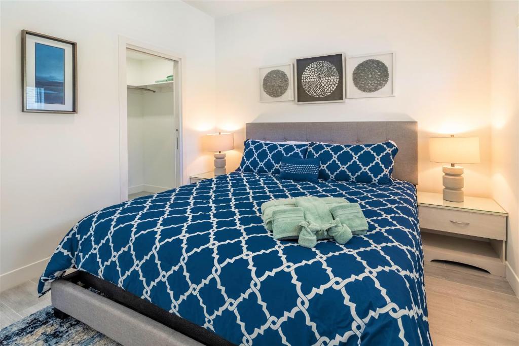 Cayman Luxury Rentals at The Grove photo 3