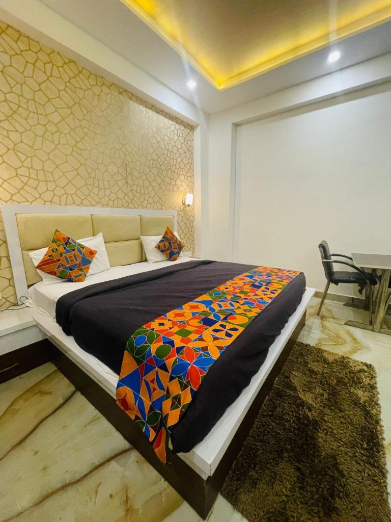 Hotel Taj Star by Urban stay photo 4