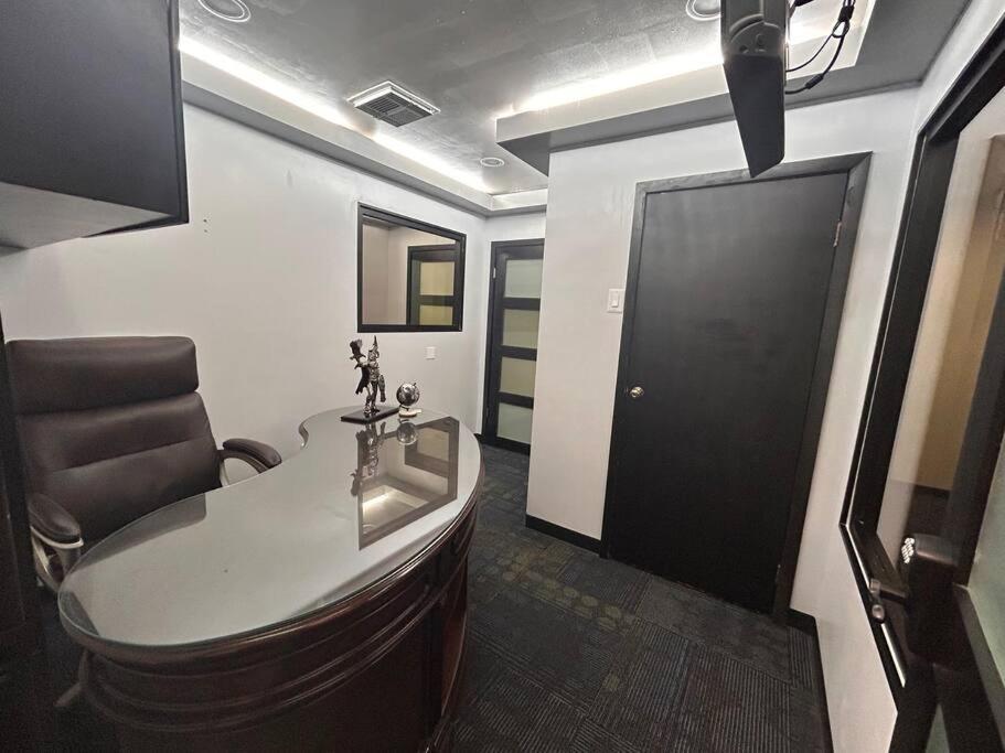 Accommodation and Office, Perfect For The Traveling Professional photo 1