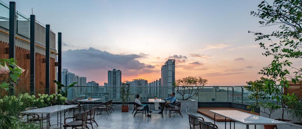 Wuyu Hotel - Chongqing Yuanyang Light Rail Station photo 3
