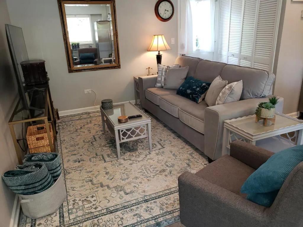 26747 Barrington photo 2