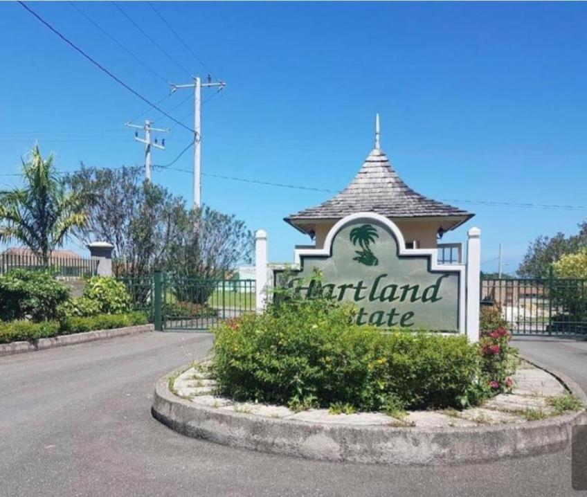 Hartland 122B One Bedroom
