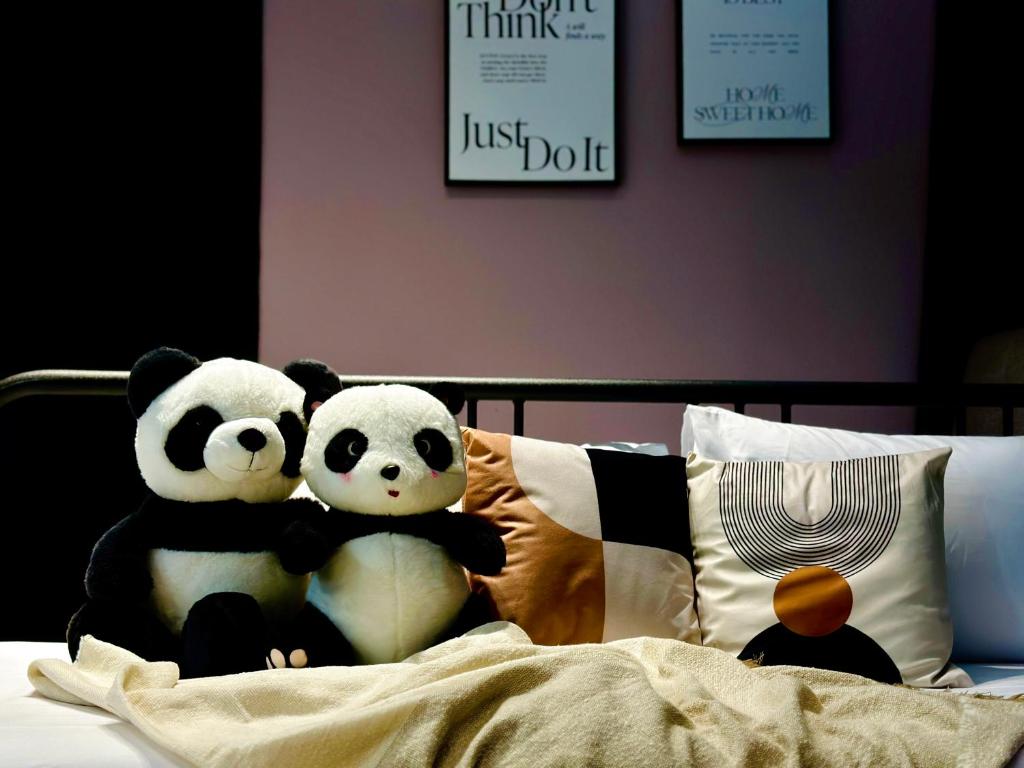 New Comfy Urban Suite Homestay at Georgetown for family by Urban Staycations photo 4