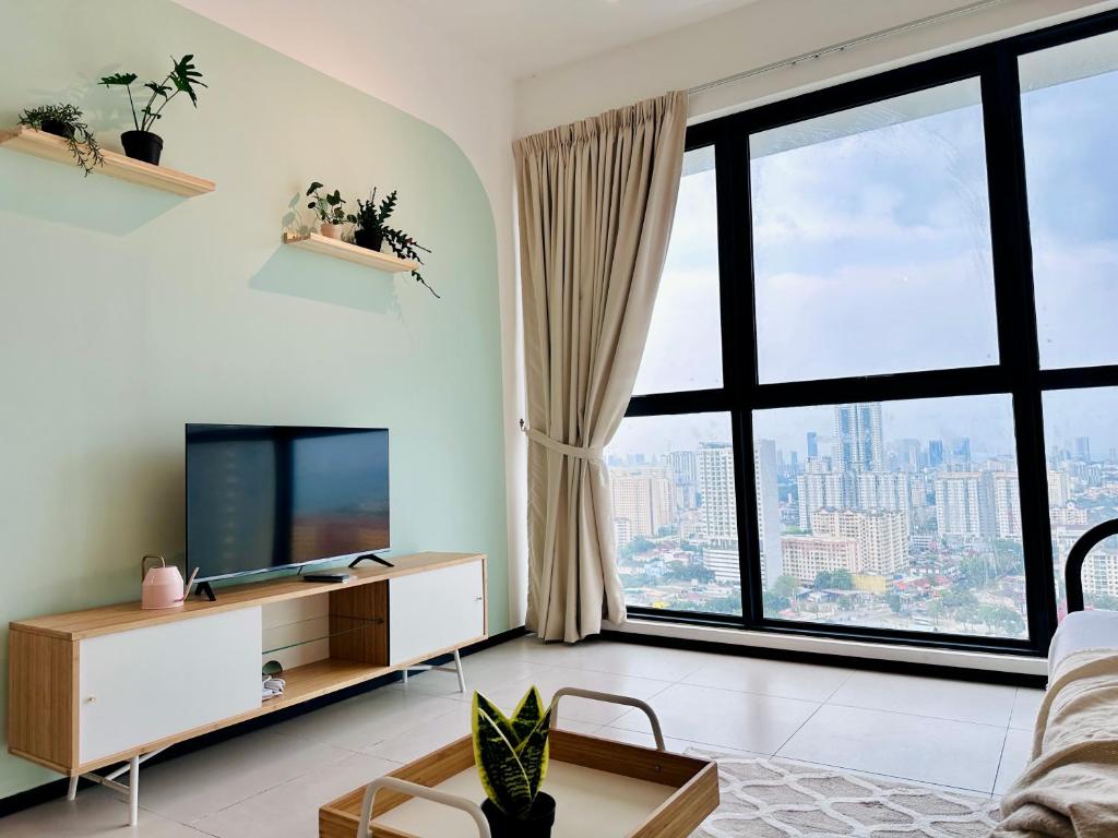 New Comfy Urban Suite Homestay at Georgetown for family by Urban Staycations