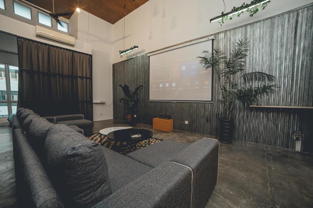 Modern Luxury Shoplot Style Sutera 3BR 10pax by Our Stay photo 3