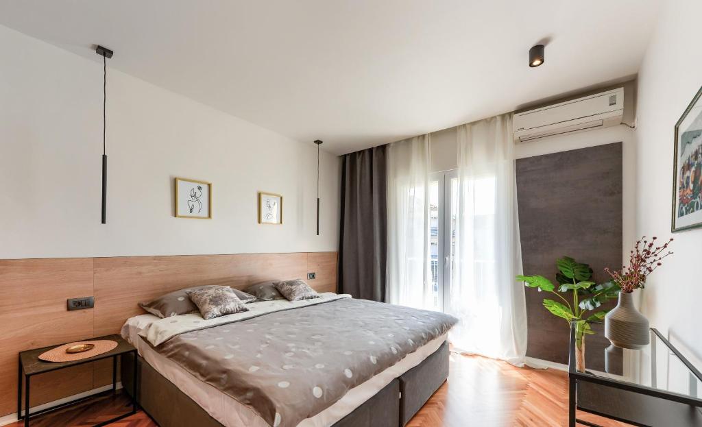 Apartments Čolak