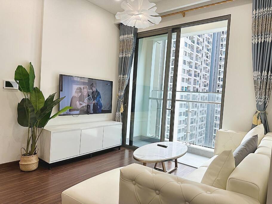 Apt 3BR w/Sea View & Pool Access
