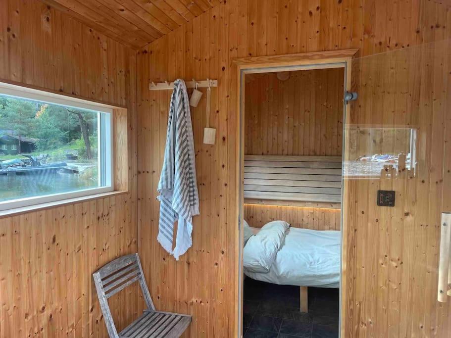 Beach house! Sauna pier & boat, near City photo 3