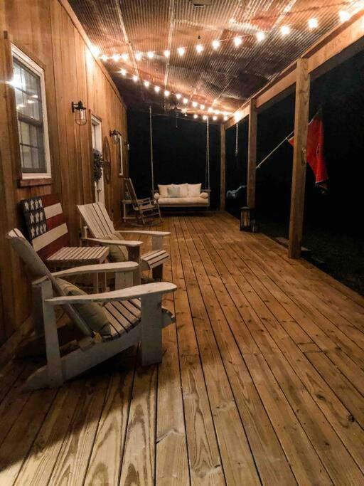 Barndominium with lake view, close to Nashville! photo 3