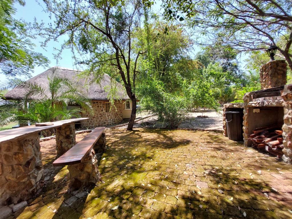 Mobola Lodge photo 1