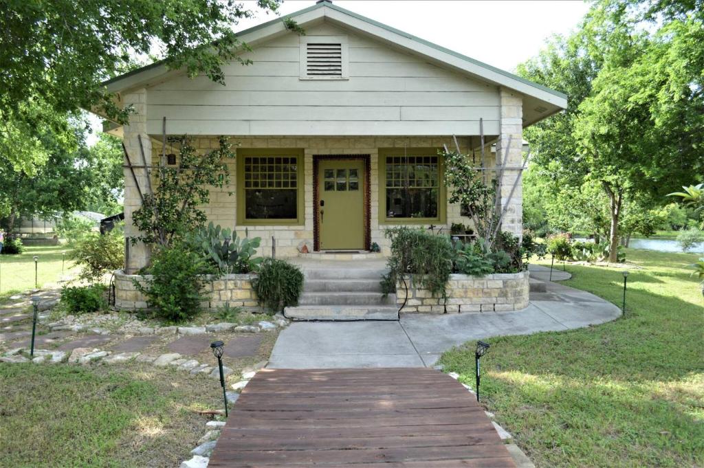 Mesquite Creek Farmhouse image