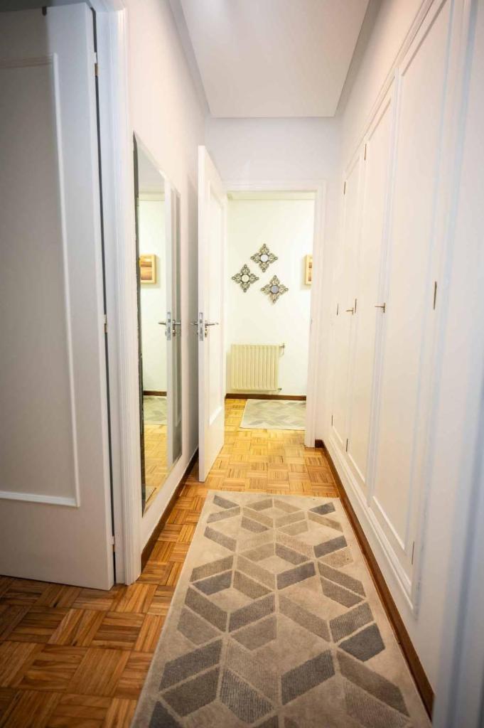 Piso Milà photo 3