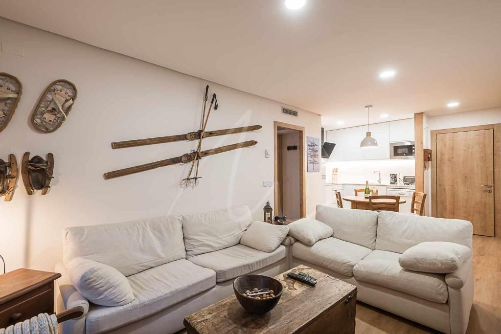 Bonaigua 007 by SeaMount Rentals photo 3
