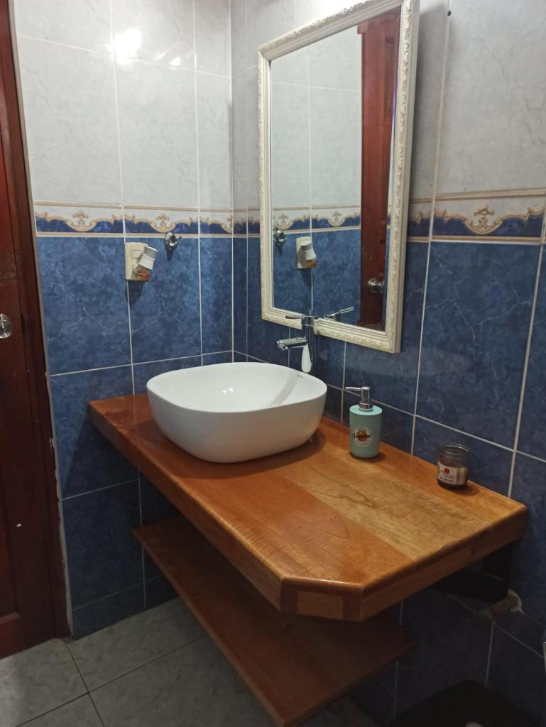 Hostal Familiar Argeñal - David photo 1