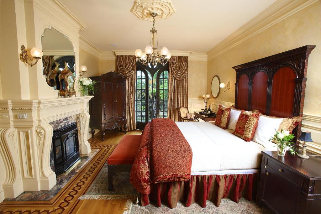 Ledson Hotel & Zina Lounge photo 1
