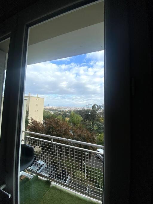 2 chambres avec vue sur Lyon photo 3