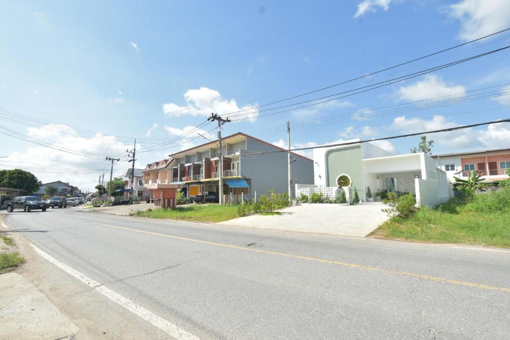 Self house (Cozy private house) photo 3